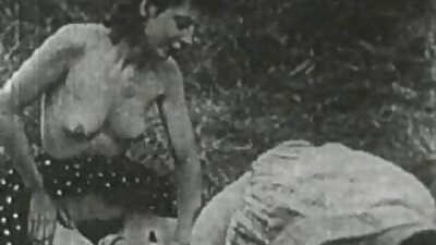 סוואנה סטיילס מראה רמה מצוינת צפיה ישירה בסרטי סקס של כישורי מין עם פאקר אדיר